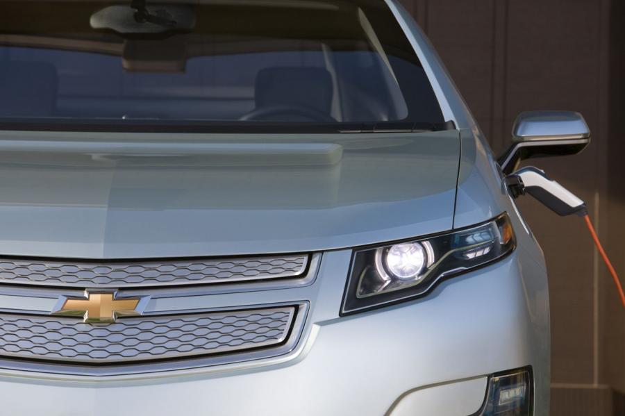  Chevrolet Volt 2011 года  (фото 17 из 356)